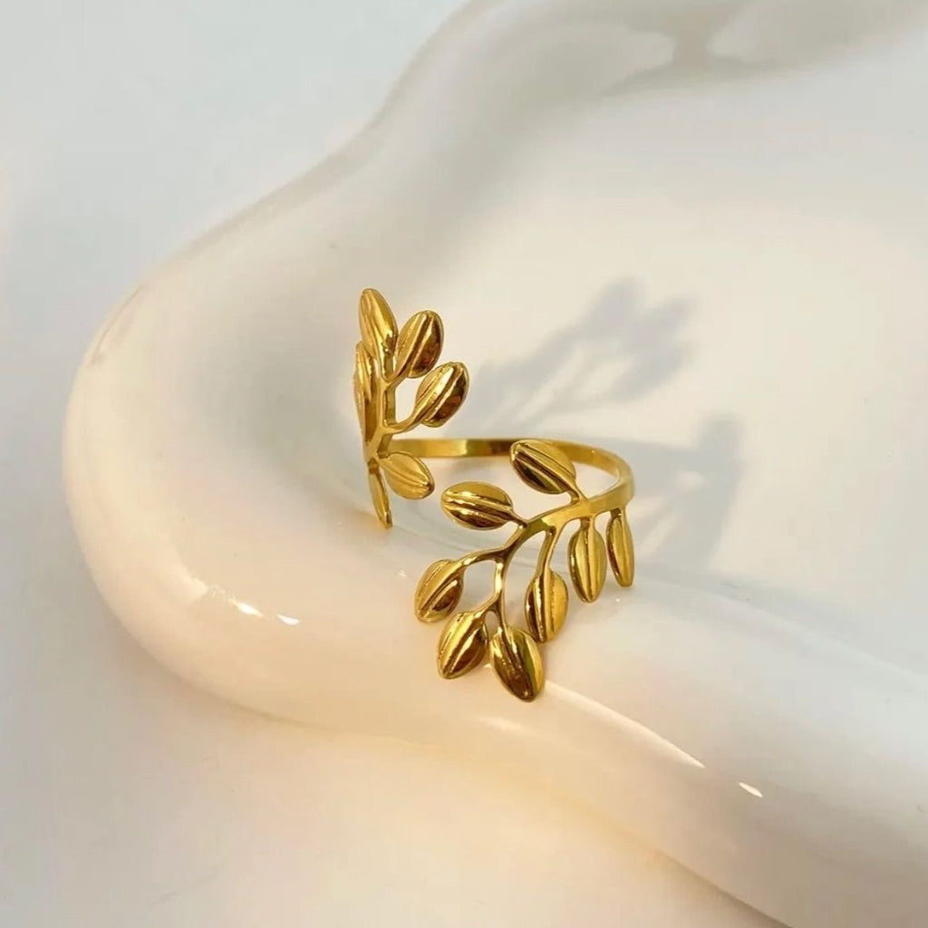 Lifora Ring